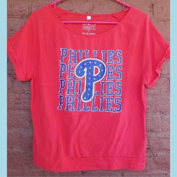 womens phillies shirt